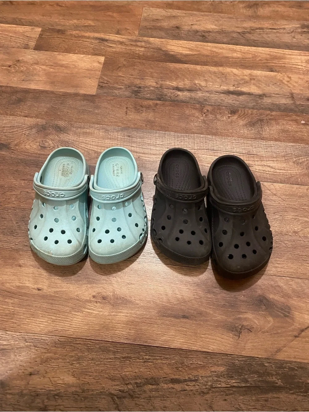 CROCS j1 Kids Clogs  in Mint and Black